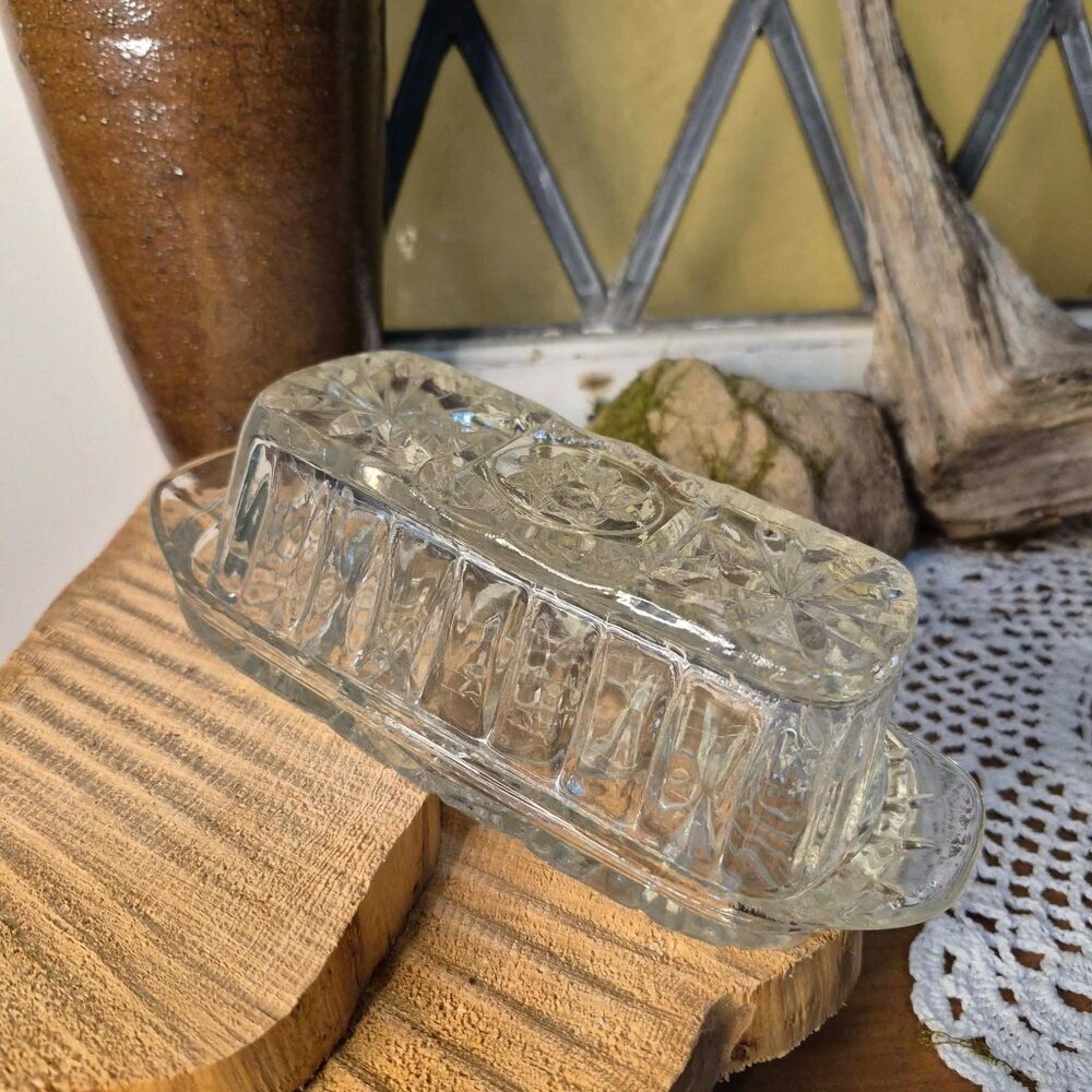 Vintage Pressed Clear Glass Butter Dish - Picture 2 of 4